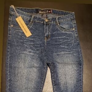 New jeans capris pants pics shows